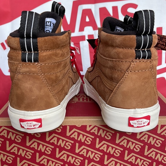 Vans Sk8-Hi Mte-2
Chipmunk/Marshmallow
VN0007NKGWU
WMNS boots - sneakers - Picture 14 of 16